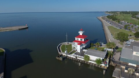 New Orleans Lakefront & New Canal Lighthouse