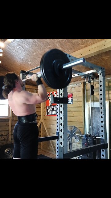 3x10 55 Kg OHP. Last Set.