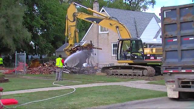 Detroit home demolitions may create new problem: lead-tainted dust