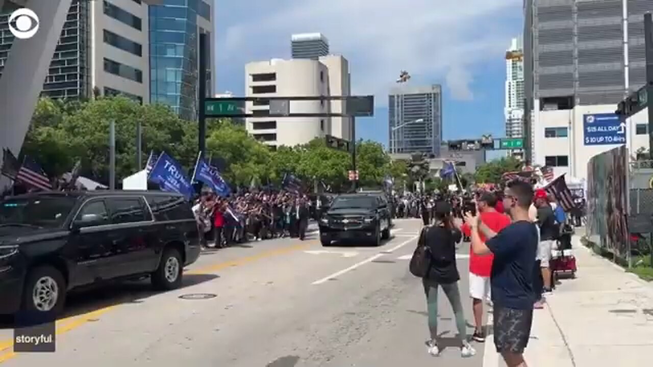 Protester detained after rushing Trump's motorcade outside Miami courthouse