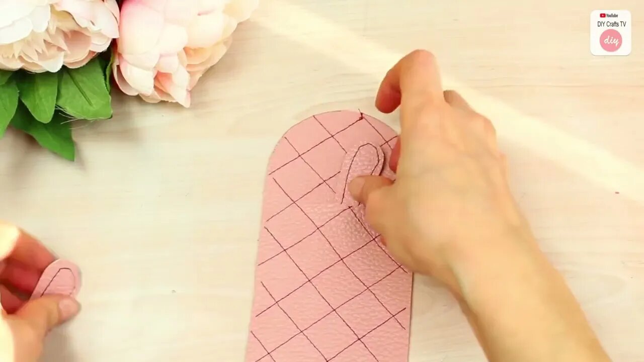 DIY LOVELY POUCH BAG // Zipper Purse Bag Tutorial PU Lather Design