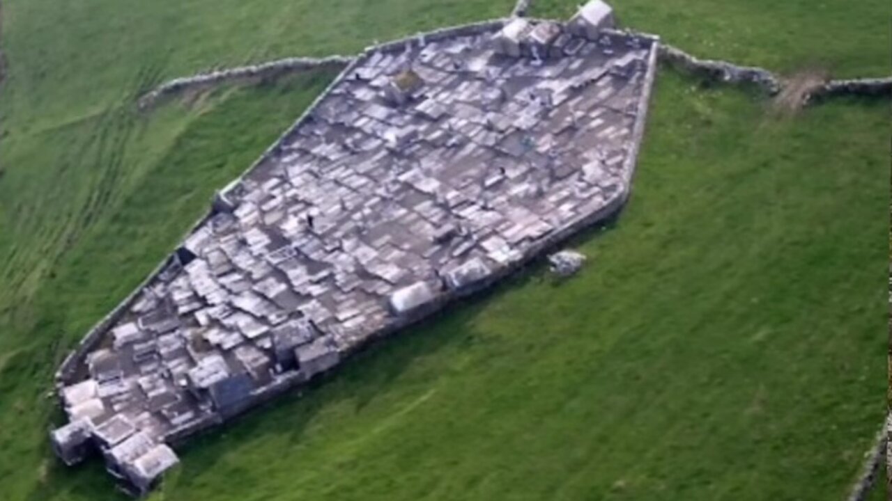 "Killernan Old Burial Grounds, County Clare, Ireland! Coffin & Bones on Display!" (2Nov2024) Grave Visitations