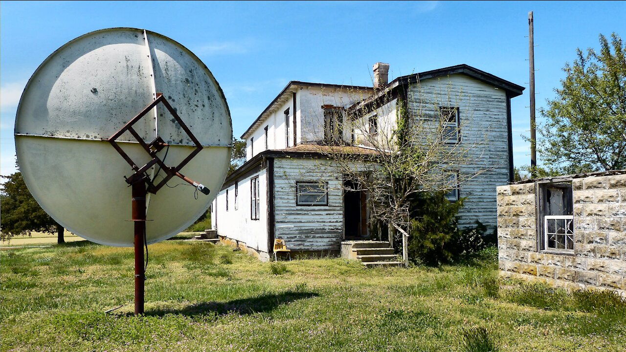 Sat Dish House - Abandoned