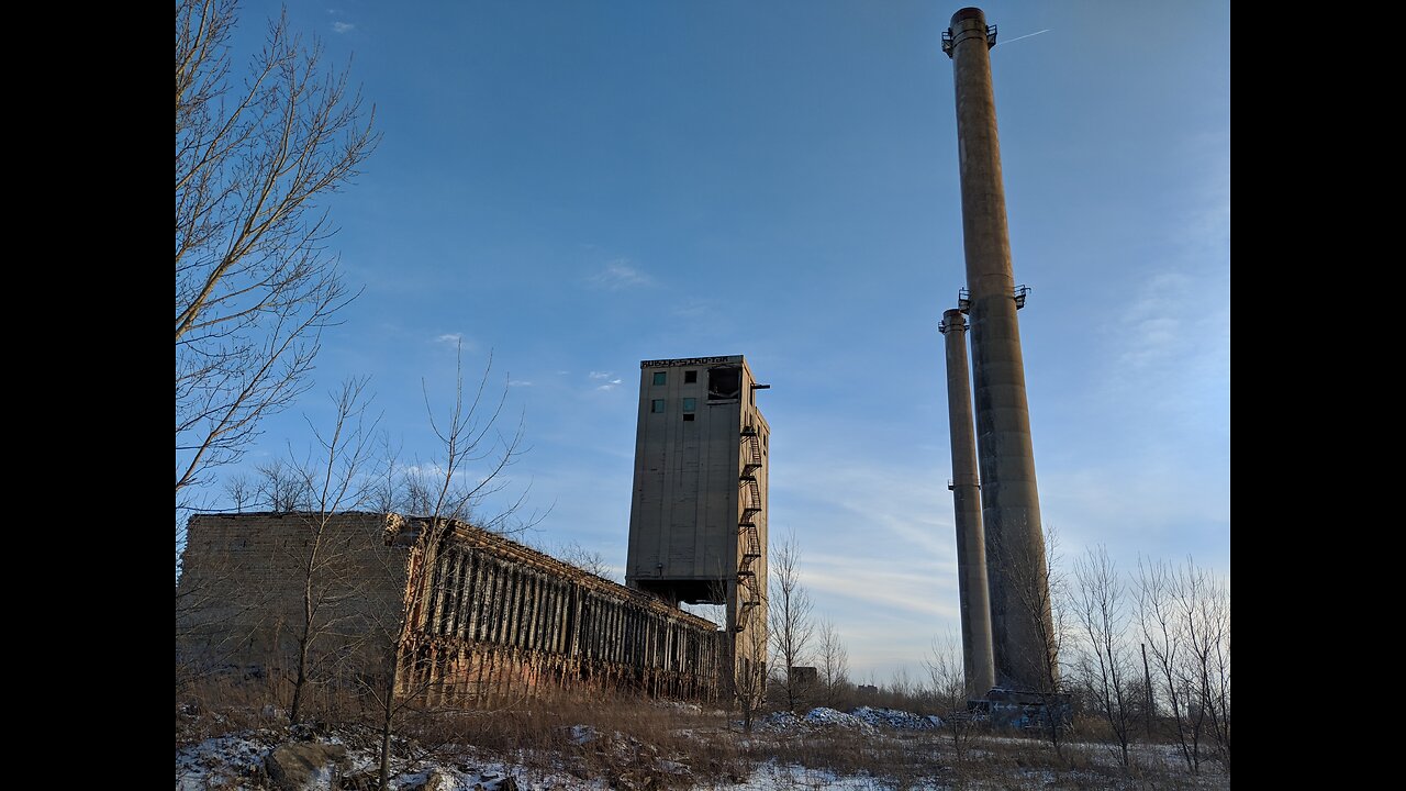 Exploring an Abandoned ACME Plant | Chicago February 2019