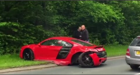 Guy crashes his new AUDI R4 !!!! Viral video