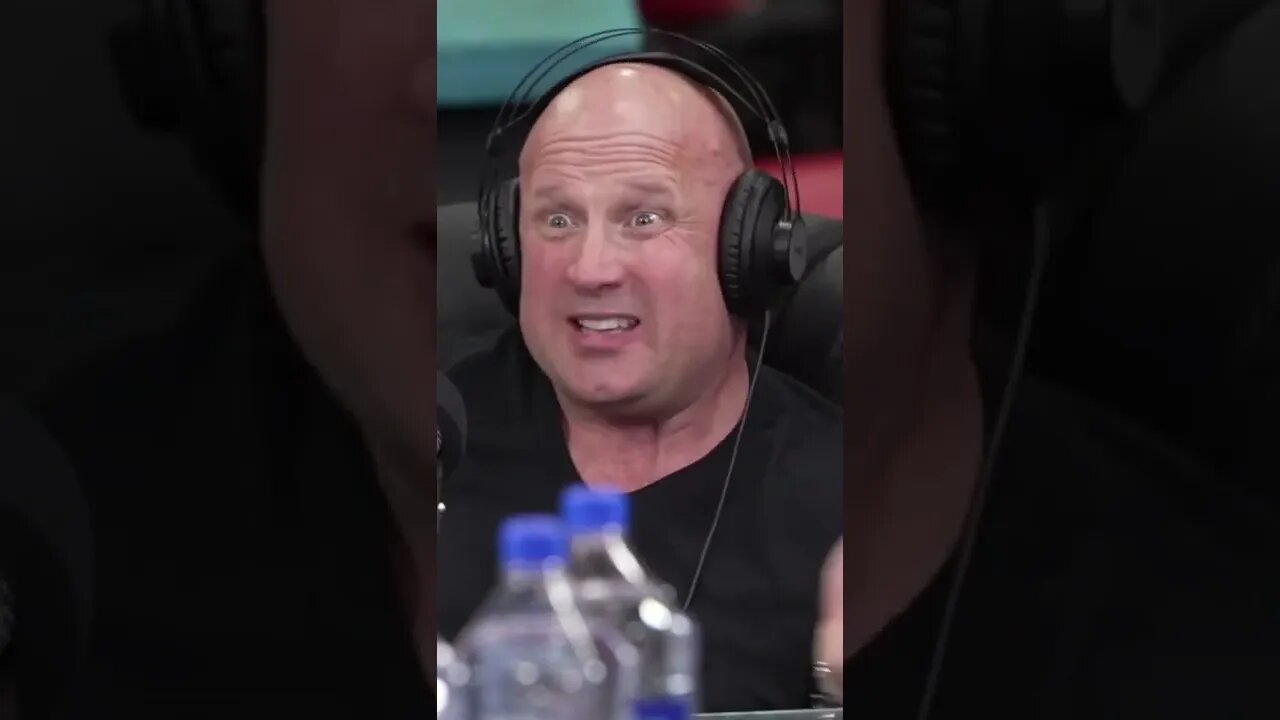 CHAIN Weight Vs. BAND Weight 💪 #shorts