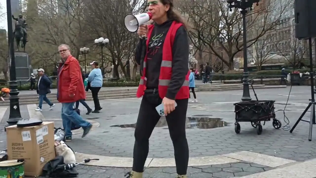 The Nationwide freedom rally for Iran hosted by @WLFnyc 4/1/23 Union square #womenlifefreedom