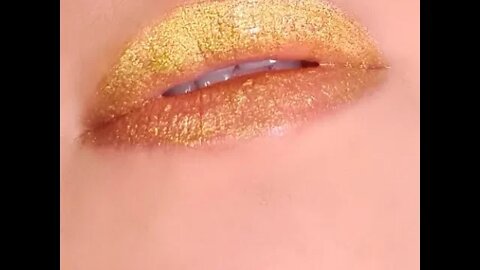 Glitter Gold Lipstick #shorts #trending #viral #shortvideo #lipswatches