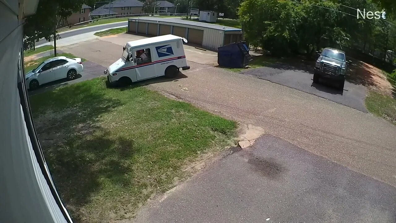 USPS mail carrier runs her truck van into the ditch in West Monroe, Louisiana