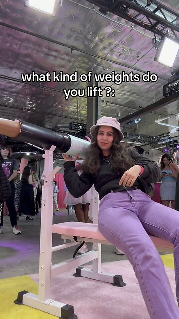 The kind of weights i lift 🏋️Went to the @NYX Professional Makeup popup :) #makeup #beauty #gym