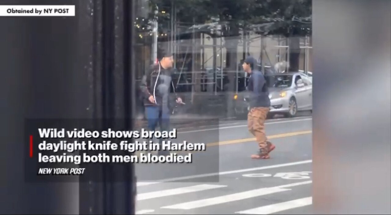 Two men decided to have a knife 🔪 fight in broad daylight on the streets of NY