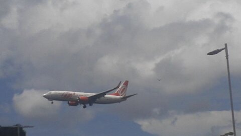 Boeing 737-800 PR-GUT na aproximação final antes de pousar em Manaus vindo de Brasília 27032021