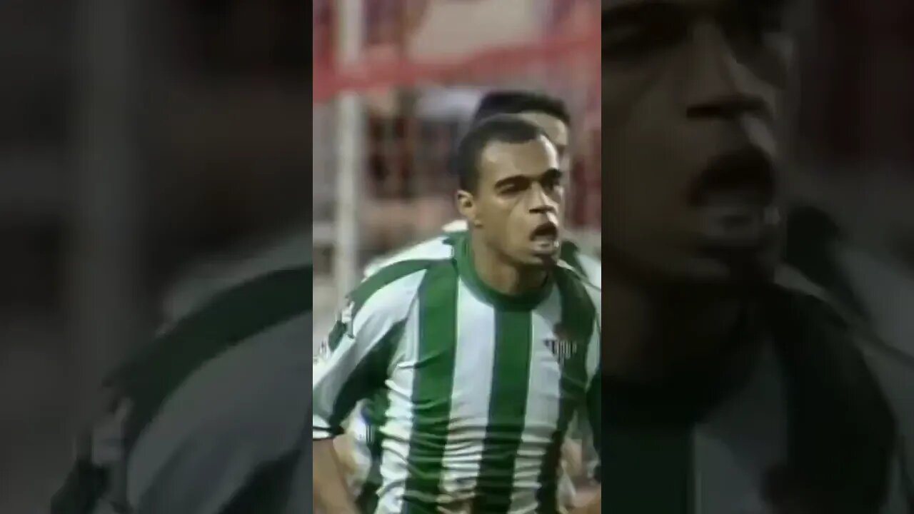 Denilson brincava em campo