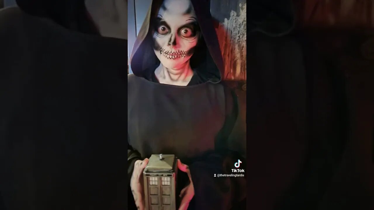 #TARDIS VS #GHOUL 🎃 #HALLOWEEN #FIELDOFSCREAMS #SHORTS YOUTUBE.COM/THELEGENDOFTHETRAVELINGTARDIS