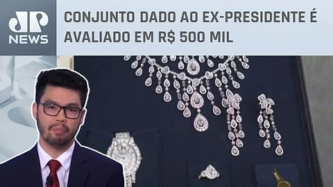 Defesa de Jair Bolsonaro afirma que devolverá terceiro pacote de joias; Kobayashi comenta