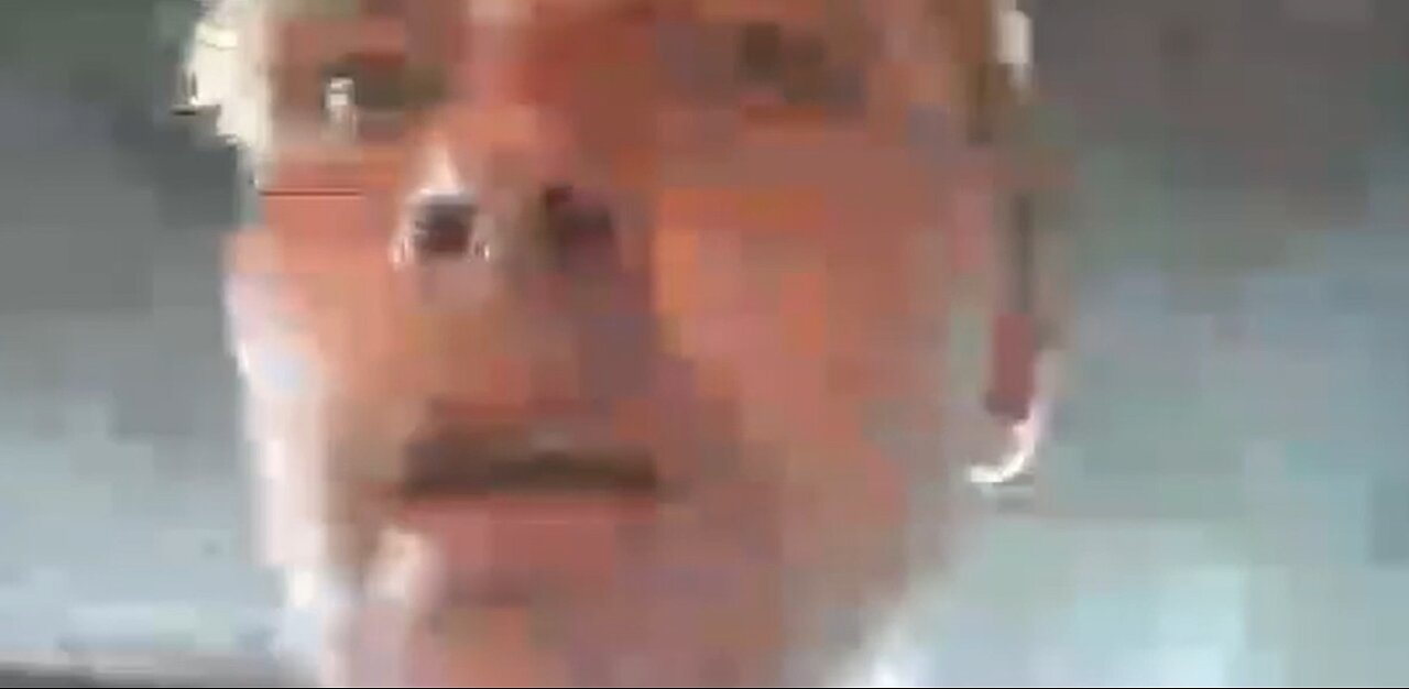 IP2 Stories - Live Streamer Freaks Out on the Beach Gets Picked On