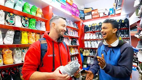 Nepal's happiest shoe salesman 🇳🇵