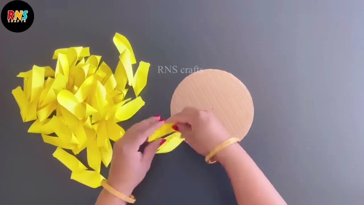 Beautiful Paper Flower Wall Hanging / Paper Craft For Home Decoration /Sunflower Wall hanging /DIY