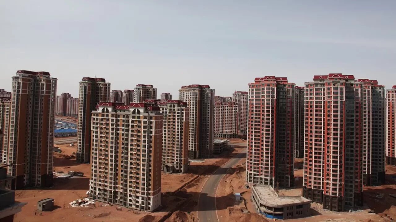 The World's Largest Abandoned City - Ordos