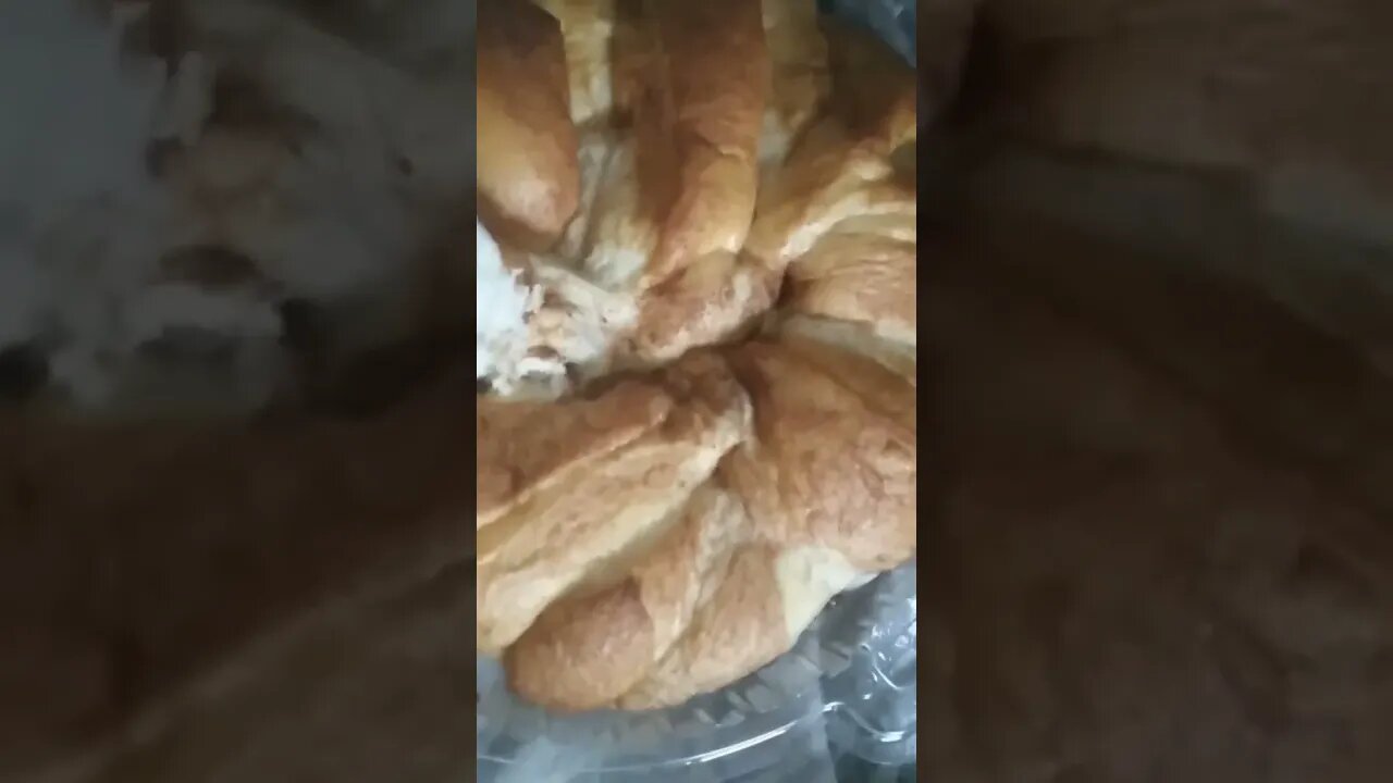 We buy Cinnamon Bread and Milky Cake