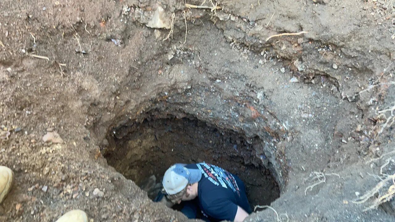 Deep hole bottle digging LIVE!!!