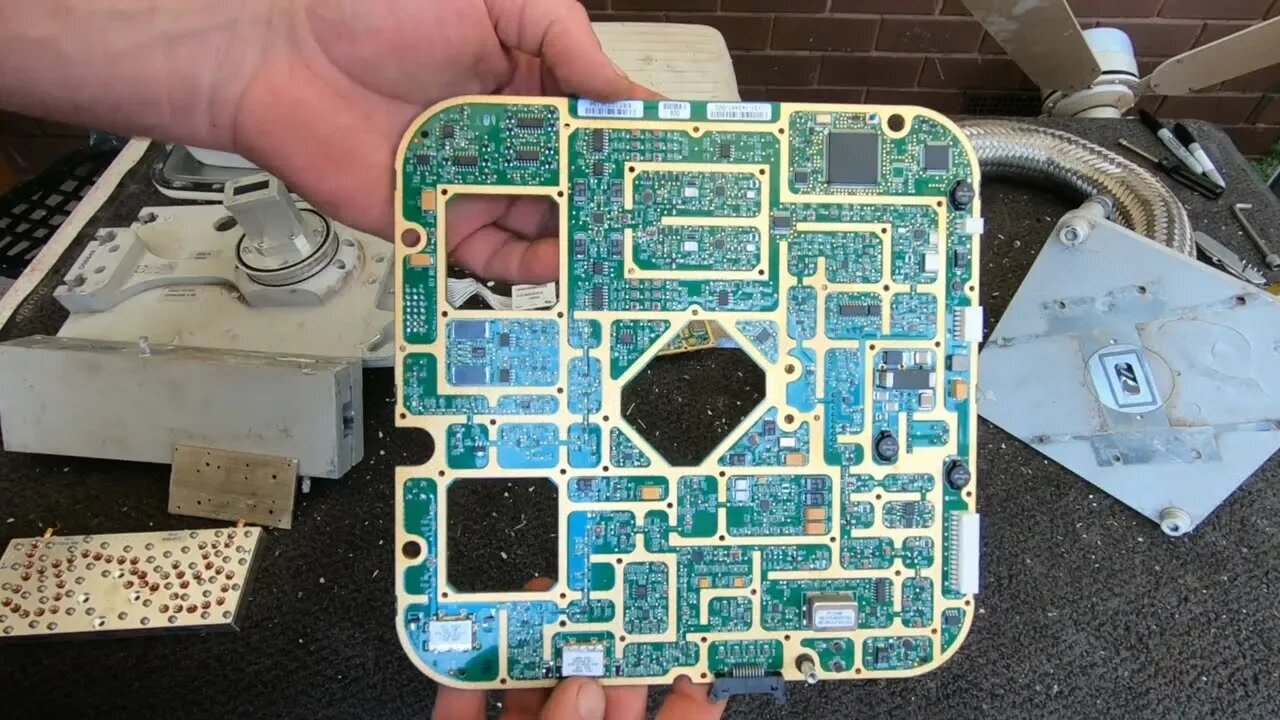 Alcatel Microwave Radio Unit Teardown