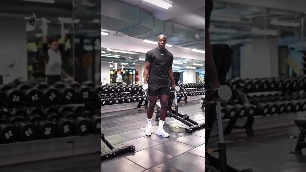 spotter fails #shorts #benchpress #spotter