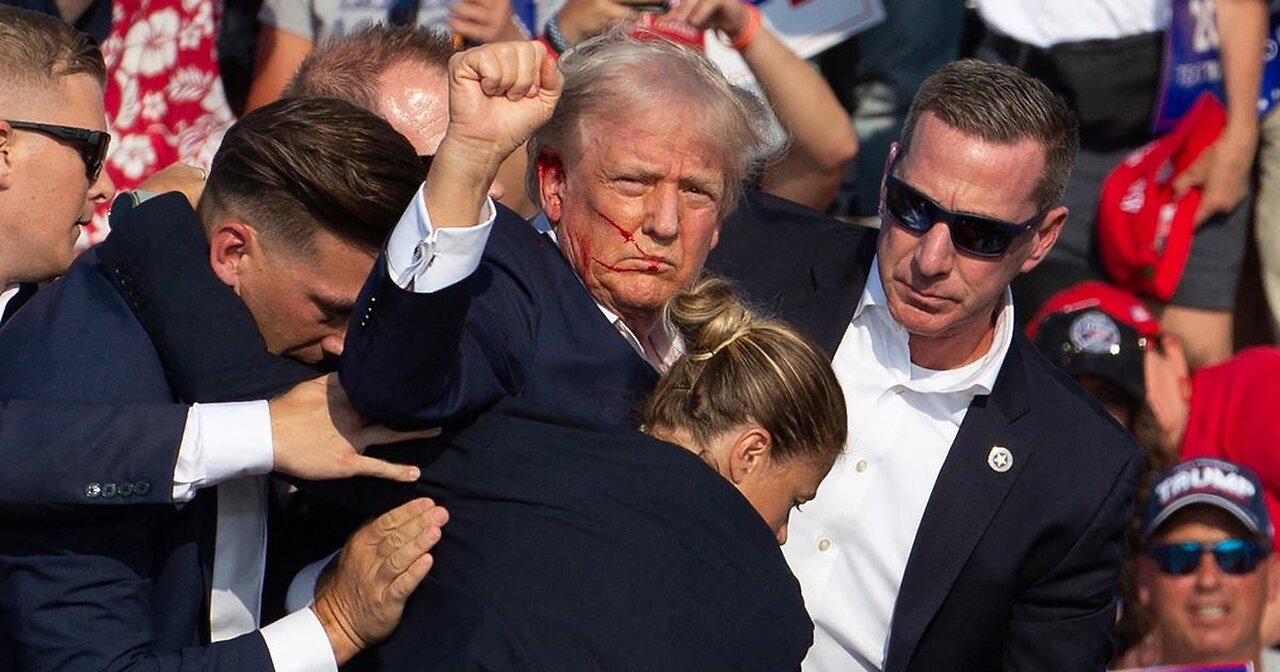 Video shows moment of Trump assassination attempt at rally #trump