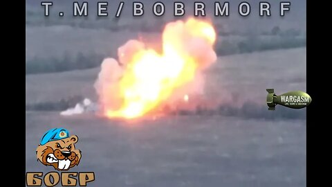 Russian FPV kamikaze drone destroys a T 64 tank at Zaporozhye