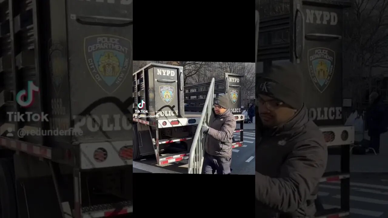 NOW - Steel barricades outside Manhattan Criminal Court @TimcastIRL @DAHBOO77