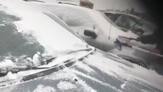 Relax après la journée du travail avec mes collègues dans la neige.