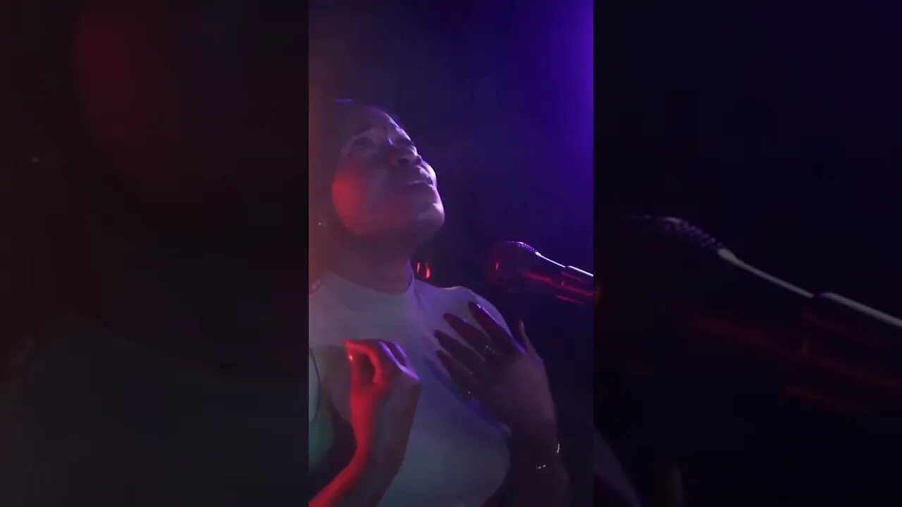 EL MIMI performs Mama Esther's Maho hia hia fo #shorts