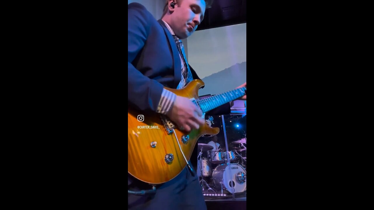 Play it!! Cater Davis - praise break πΈπ₯π₯π₯