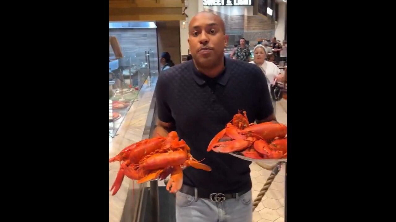 A-Hole Food Influencer Acts A Fool At A Las Vegas All-You-Can-Eat Lobster Buffet