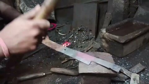 Knife Making - Making a Super Sharp Kurbani Knife From Rusted Leaf Spring-6