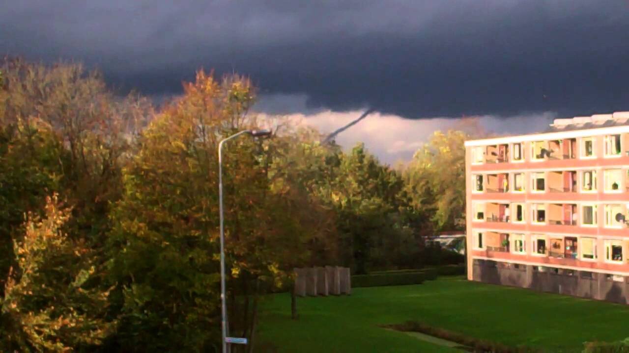 Tornado in the netherlands (3 november 2013)