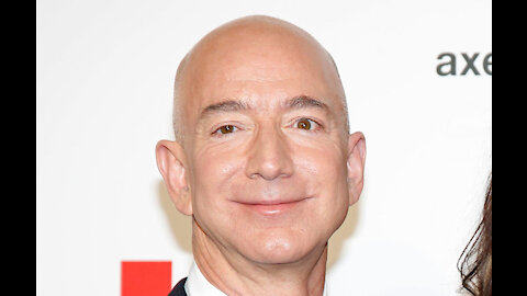 Mystery bidder to join Jeff Bezos on spaceflight