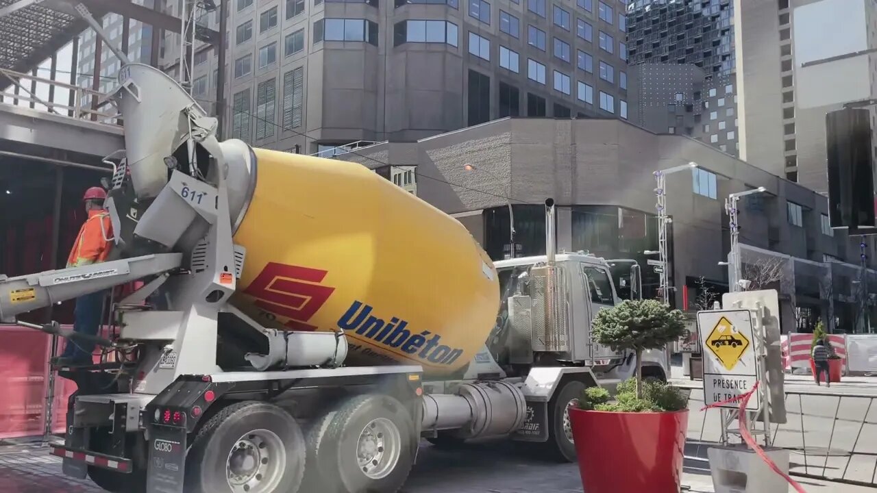 "Non-Stop Construction in Montreal Downtown Never-Ending Chaos!"