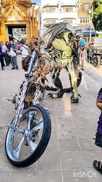 The ghost bike makes a striking impression 😍
