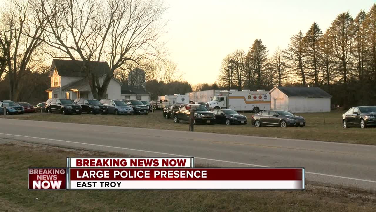 Massive Franklin Police presence at Walworth County farmhouse