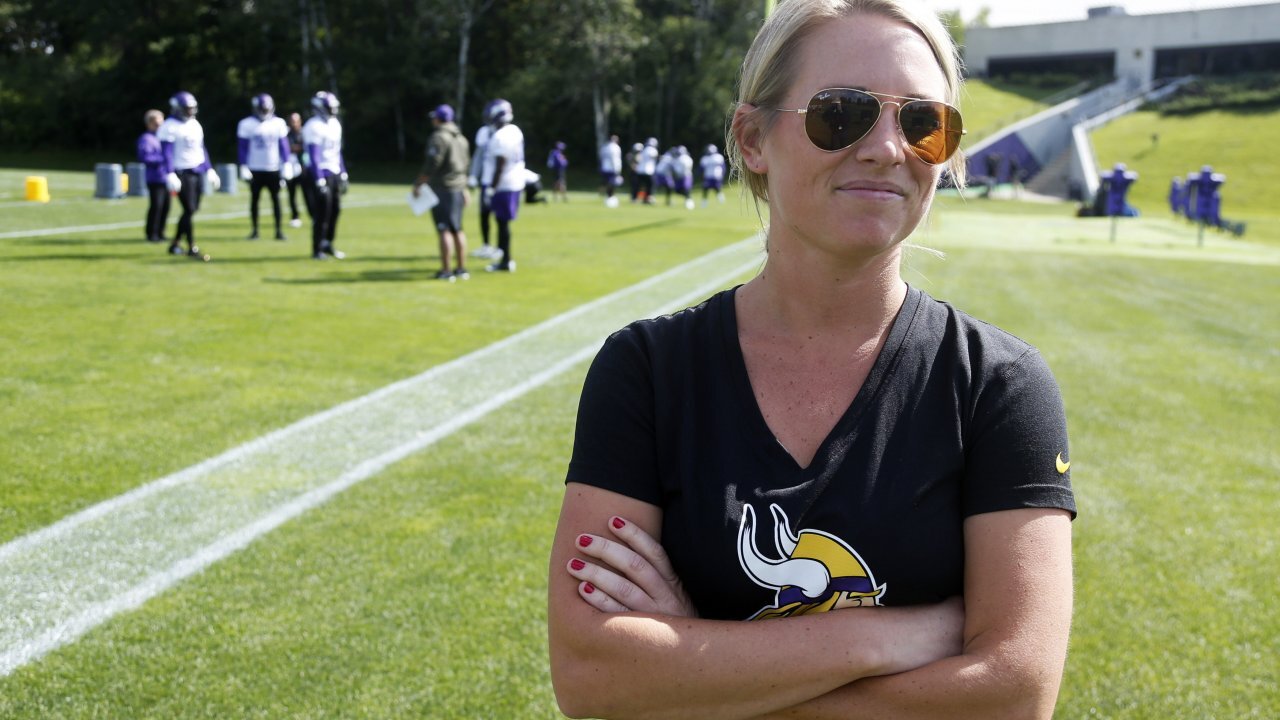 Denver Broncos Hire Kelly Kleine As Director Of Football