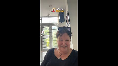 Lovely Lady From New Zealand Loves Tge Kindness In Vietnam !