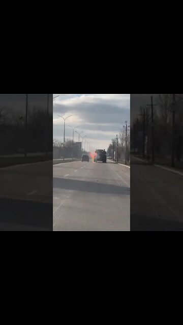 ★★★ Occupants of minivan attack Russian truck with Molotovs
