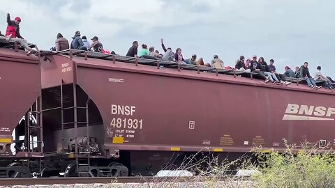 Trains With Masses Of Illegal Immigrants In Mexico Heading To U.S. Border