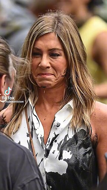 Something is off?! 👀 Jennifer Aniston - Mask, Age, or Trans Man?