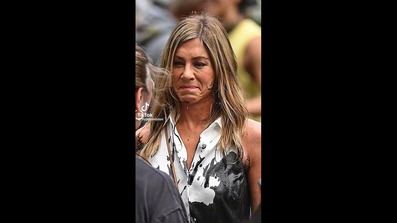 Something is off?! 👀 Jennifer Aniston - Mask, Age, or Trans Man?