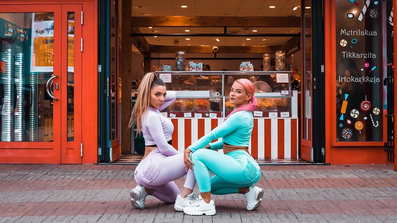 Tinze X Geri Hoops first time twerking together / "Ze Willen Mee" / Twerking in Finland