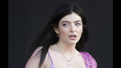 Lorde reveals why she ‘peaced out’ on social media