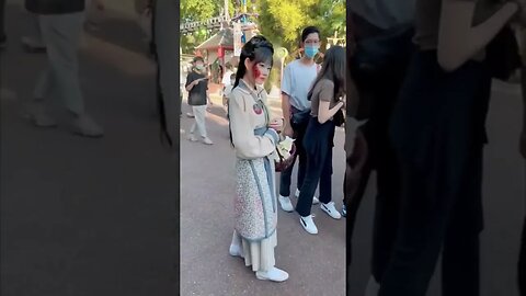 Cute Chinese Girl Bears Scar On Her Face