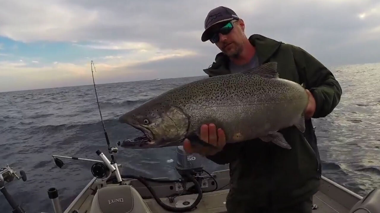 Chasing Monsters !! Fishing Northern Lake